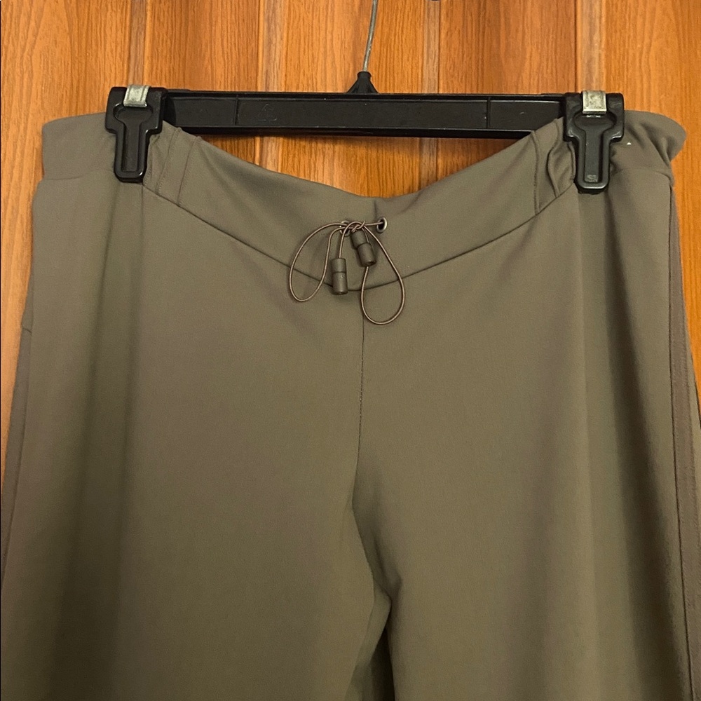 Adidas Mid Rise Drawstring Waistband and Ankles Pants Size L - Picture 8 of 14